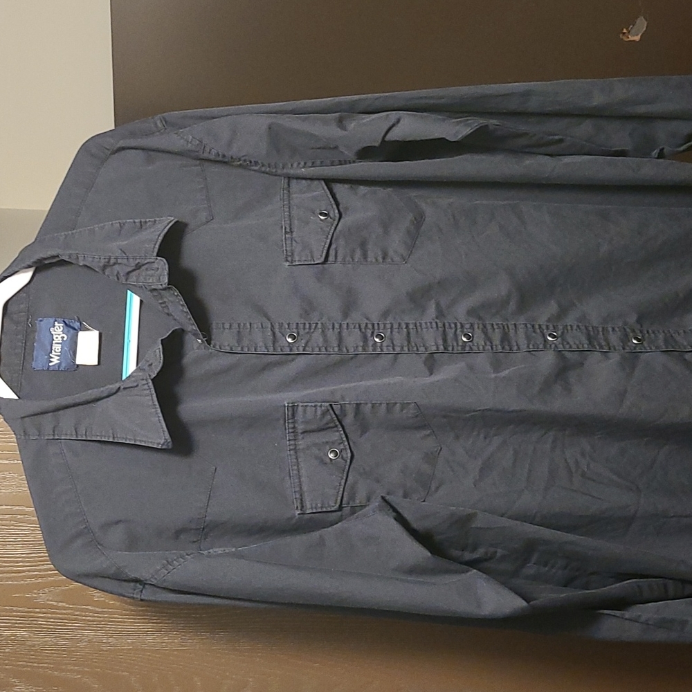 Black Wrangler 2xlt snap shirt